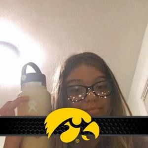 Meet your Posher, Caitlin